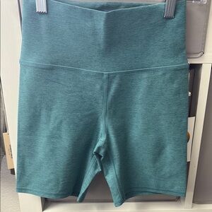 Vuori Clean ElevationShorty Luna Heather Biker Shorts 6” Inseam